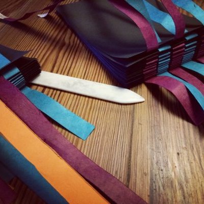 détail du tissage de papier