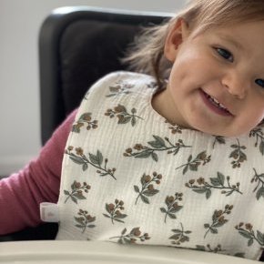 Bavoir a pression olive