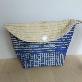 pochette a savon écru et bleu
