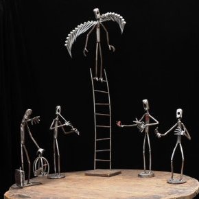 sculptures métal personnages Mouche