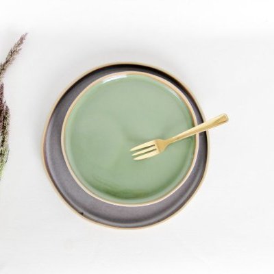 assiettes colorees fait main emaux couleur ceramique