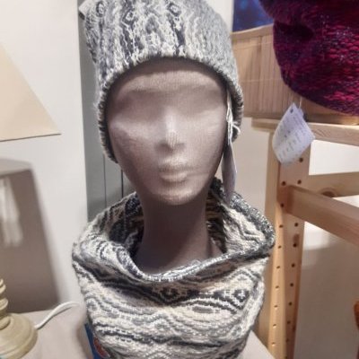 Bonnet et tour de cou petit gris