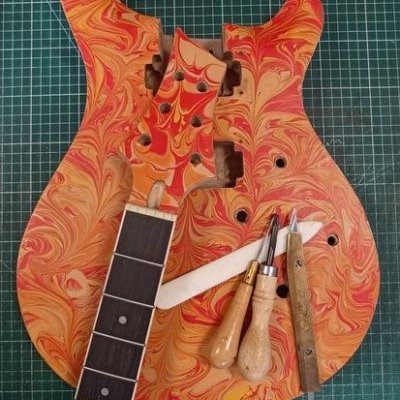 gainerie sur guitare elec ConvertImage