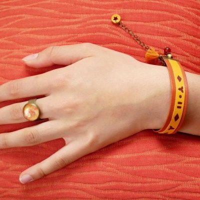 10 bracelet marqueterie de cuir et bague papier et resine